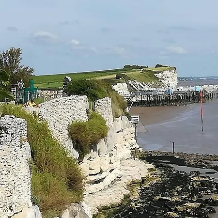 En Plein Coeur De Talmont, Maison Connectee A L'esprit Retais * Talmont-sur-Gironde