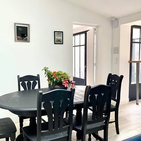 En Plein Coeur De Talmont, Maison Connectee A L'esprit Retais Holiday home *