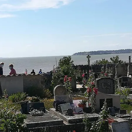 Holiday home En Plein Coeur De Talmont, Maison Connectee A L'esprit Retais *